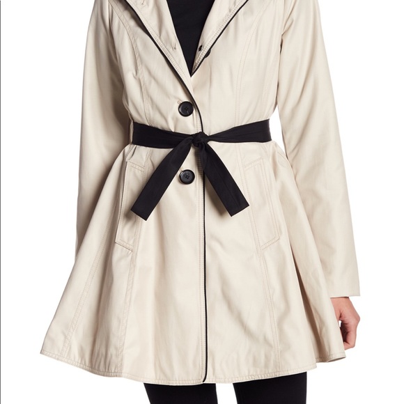 Belted hooded coat - Picture 3 of 5